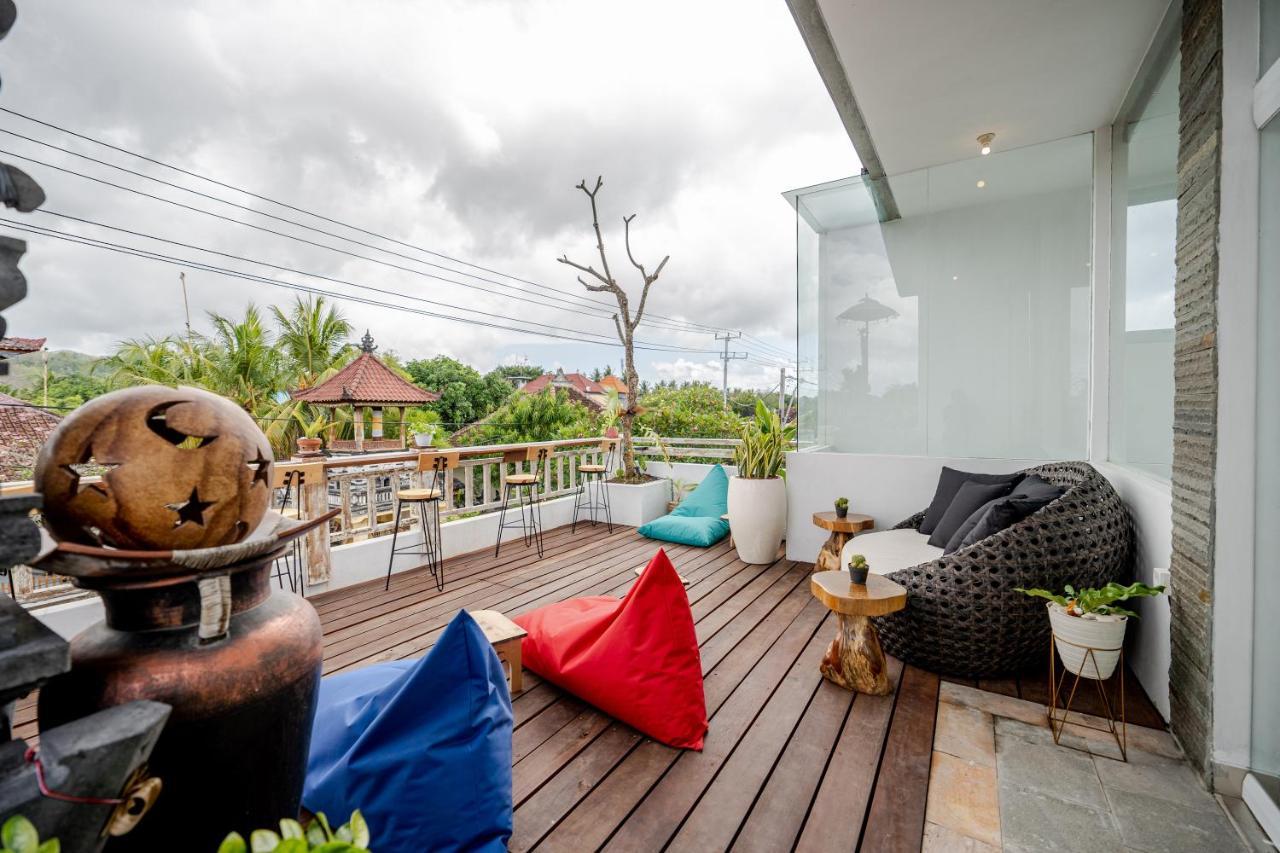 The Moon Hostel Batununggul Ngoại thất bức ảnh